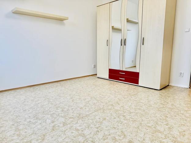 Pronájem bytu 2+kk, Brno, Opálkova, 42 m2