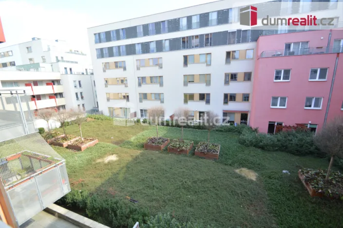 Pronájem bytu 1+kk, Praha - Modřany, Vorařská, 39 m2