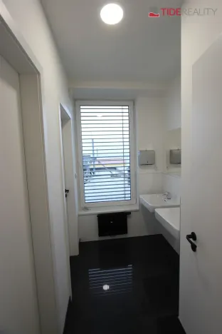 Pronájem kanceláře, Modletice, 200 m2