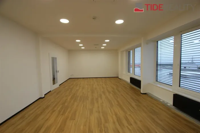Pronájem kanceláře, Modletice, 200 m2