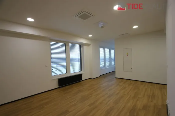 Pronájem kanceláře, Modletice, 200 m2