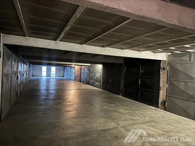 Pronájem garáže, Zlín, Santražiny, 20 m2