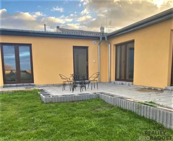 Pronájem bytu 2+kk, Smečno, Třebichovická, 80 m2