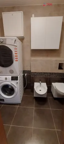 Pronájem bytu 4+kk, Praha, U Havlíčkových sadů, 100 m2