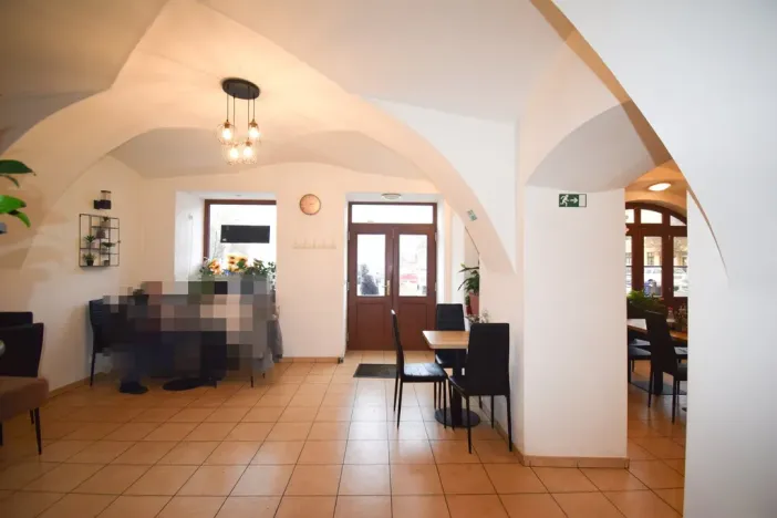 Pronájem restaurace, Dobřany, Náměstí T. G. M., 120 m2