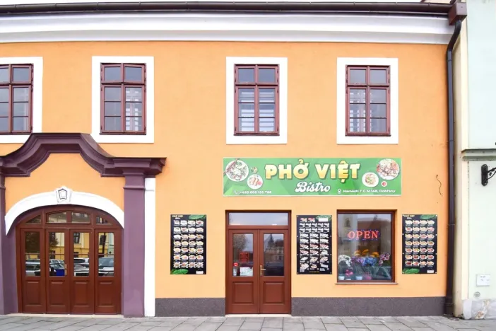 Pronájem restaurace, Dobřany, Náměstí T. G. M., 120 m2