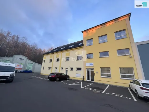 Pronájem skladu, Karlovy Vary - Dvory, Chebská, 47 m2