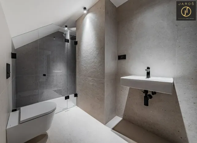 Prodej bytu 3+kk, Strážné, 80 m2