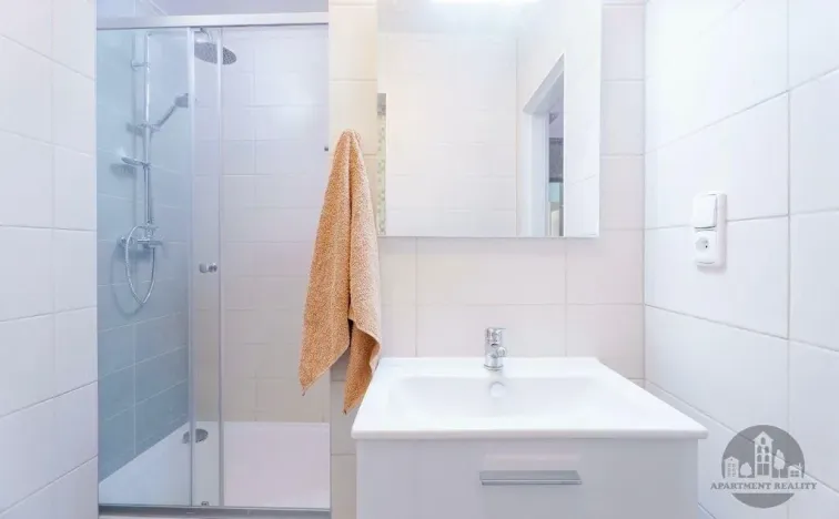 Pronájem bytu 1+kk, Praha - Nusle, Čestmírova, 16 m2