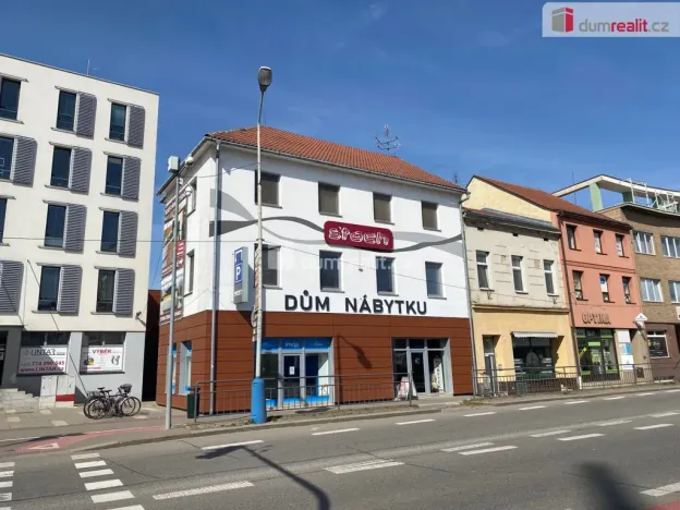 Pronájem obchodního prostoru, Břeclav, náměstí T. G. Masaryka, 15 m2