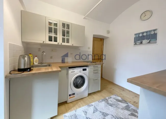 Pronájem bytu 1+1, Praha, Záběhlická, 25 m2