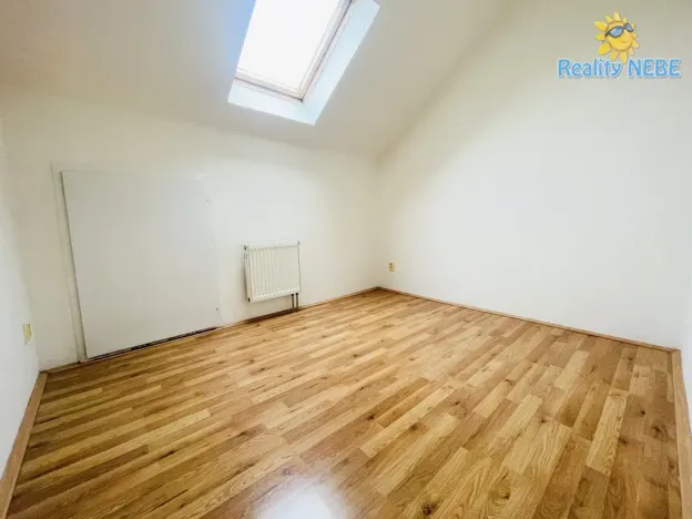 Pronájem bytu 3+1, Praha, Vodnická, 71 m2