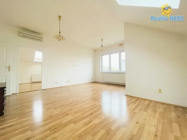 Pronájem bytu 3+1, Praha, Vodnická, 71 m2