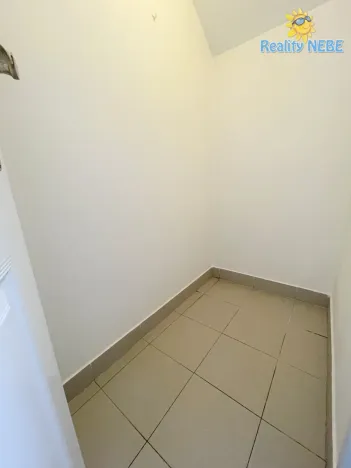 Pronájem bytu 3+1, Praha, Vodnická, 71 m2