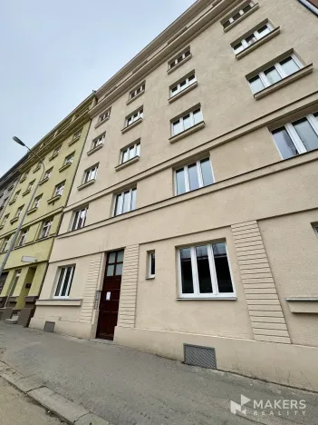 Pronájem bytu 2+kk, Praha - Libeň, U skládky, 47 m2