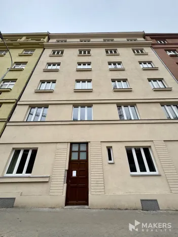Pronájem bytu 2+kk, Praha - Libeň, U skládky, 47 m2