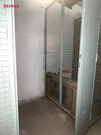 Prodej bytu 1+kk, Praha - Háje, Hlavatého, 27 m2