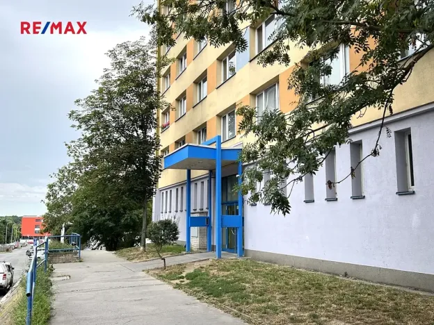 Prodej bytu 1+kk, Praha - Háje, Hlavatého, 27 m2