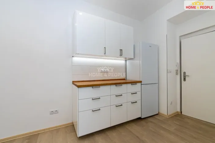 Prodej bytu 2+kk, Praha - Libeň, Novovysočanská, 37 m2