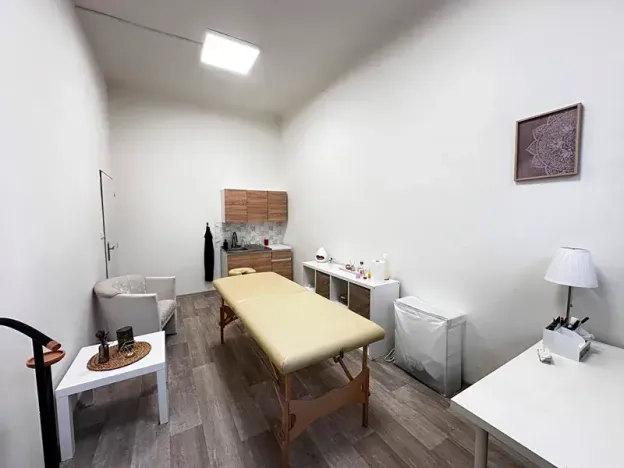 Pronájem obchodního prostoru, Nový Jičín, Gen. Hlaďo, 16 m2