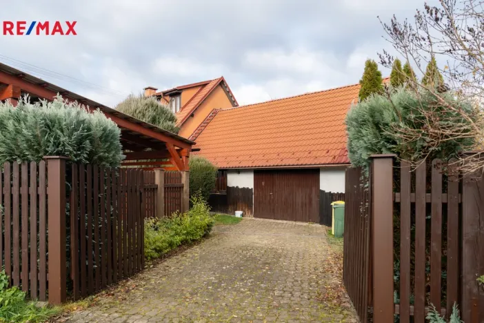 Prodej rodinného domu, Újezd, 217 m2