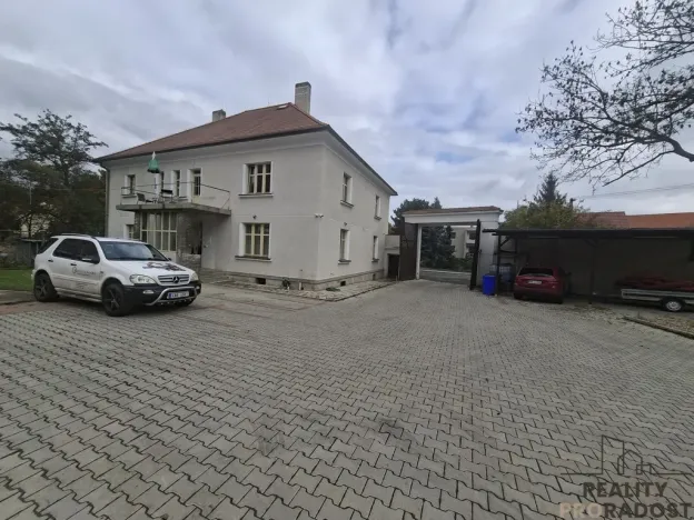 Pronájem bytu 2+1, Běloky, 100 m2