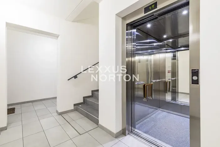 Pronájem bytu 1+kk, Praha - Smíchov, Holečkova, 34 m2