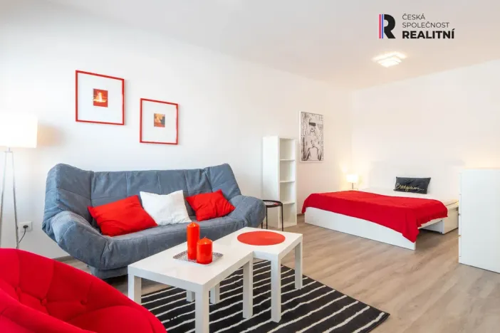 Pronájem bytu 1+kk, Zlín, Lorencova, 43 m2