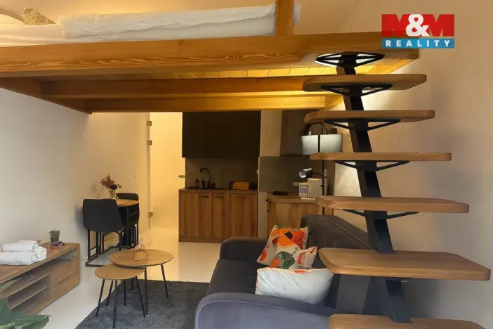 Pronájem bytu 1+kk, Praha, Polská, 32 m2