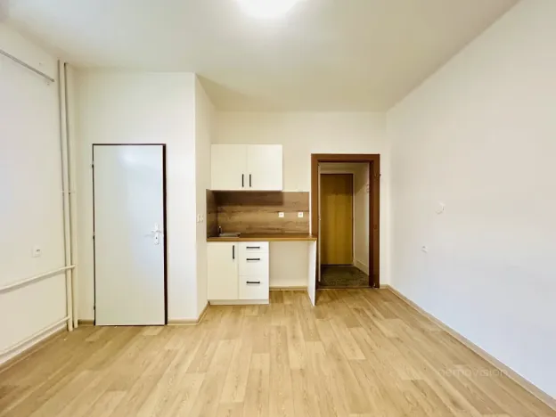 Pronájem bytu 1+kk, Strážnice, Vinohradská, 20 m2