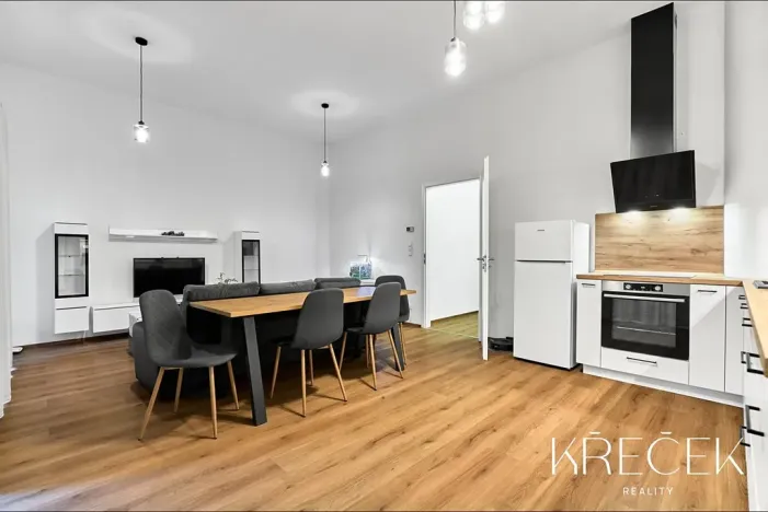 Pronájem bytu 2+kk, Třebíč, Tomáše Bati, 55 m2