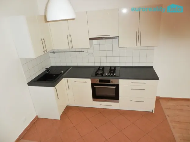 Prodej rodinného domu, Bašť, 88 m2