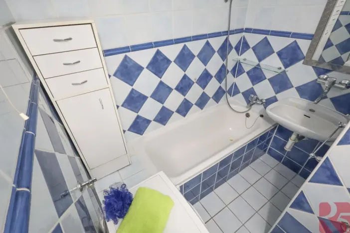 Pronájem bytu 2+kk, Praha - Kamýk, Smotlachova, 44 m2