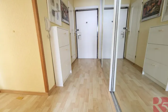 Pronájem bytu 2+kk, Praha - Kamýk, Smotlachova, 44 m2