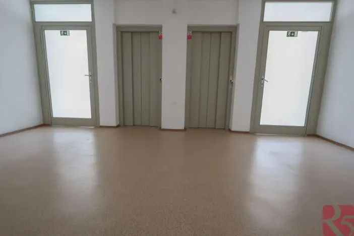 Pronájem bytu 2+kk, Praha - Kamýk, Smotlachova, 44 m2