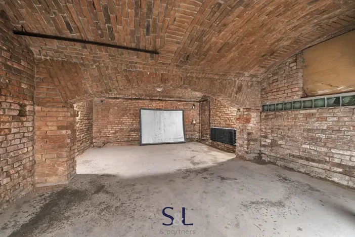 Prodej obchodního prostoru, Praha - Vysočany, Novovysočanská, 222 m2