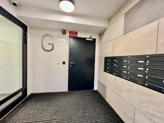 Pronájem bytu 2+kk, Praha - Hlubočepy, Benešova, 48 m2