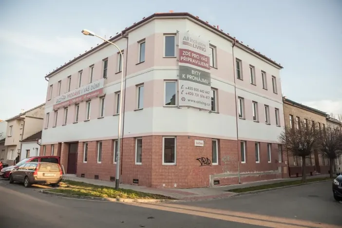 Pronájem bytu 1+kk, Brno, Tomáškova, 35 m2