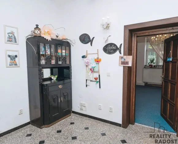 Pronájem obchodního prostoru, Praha - Smíchov, U Okrouhlíku, 120 m2