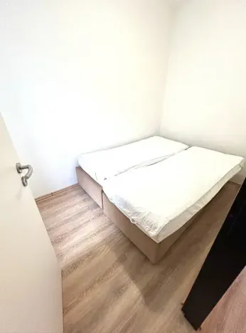 Pronájem bytu 2+kk, Praha - Zličín, Strojírenská, 42 m2