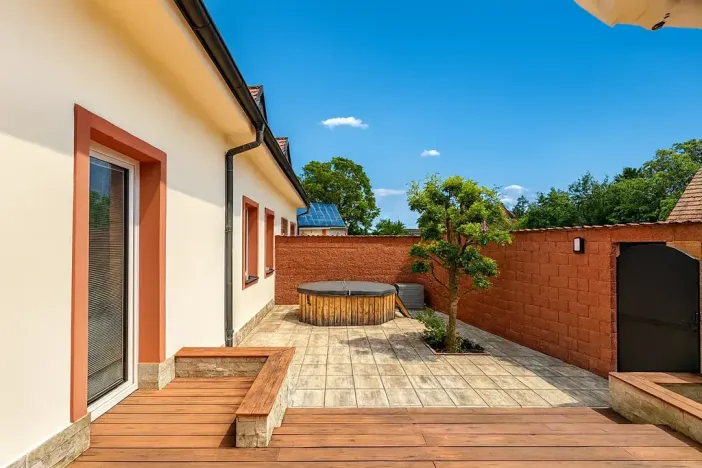 Prodej rodinného domu, Čestlice, 192 m2