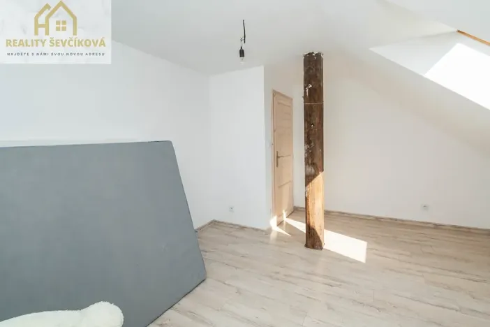 Prodej rodinného domu, Nechanice, 180 m2