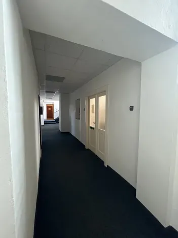 Pronájem kanceláře, Hradec Králové, Ječná, 42 m2