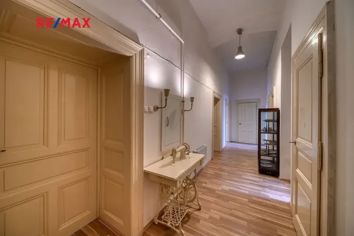 Prodej bytu 3+1, Praha - Smíchov, Malátova, 115 m2