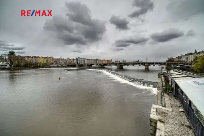 Prodej bytu 3+1, Praha - Smíchov, Malátova, 115 m2