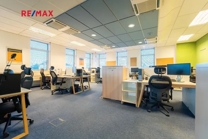 Pronájem obchodního prostoru, Kolín, Sladkovského, 540 m2