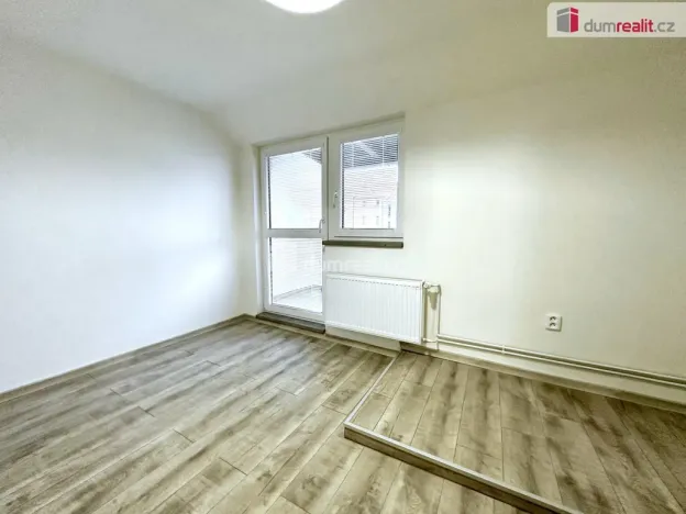 Prodej bytu 4+1, Karlovy Vary, Kolmá, 119 m2