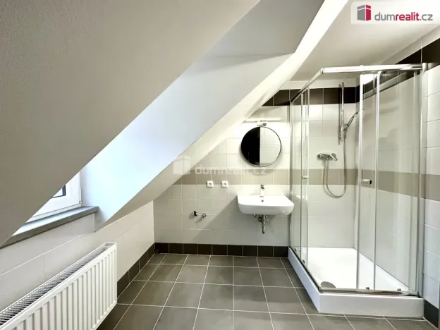 Prodej bytu 2+1, Karlovy Vary, Kolmá, 119 m2