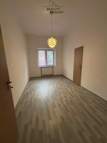 Pronájem bytu 3+1, Ostrava, Kosmova, 83 m2