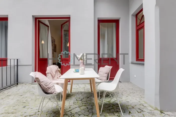 Pronájem bytu 2+kk, Praha - Karlín, Prvního pluku, 55 m2